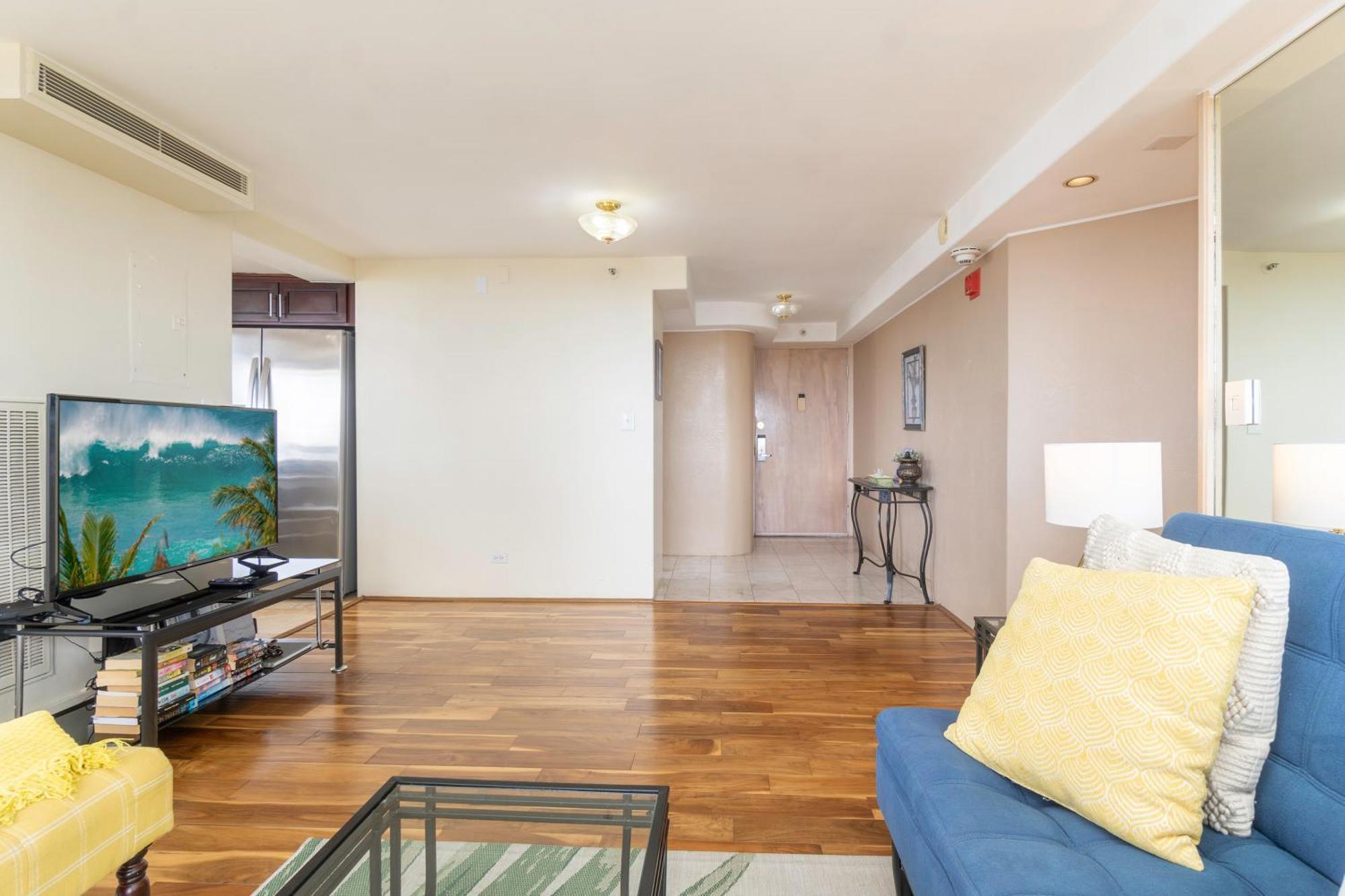 Hawaiian Monarch Penthouse 402 Honolulu