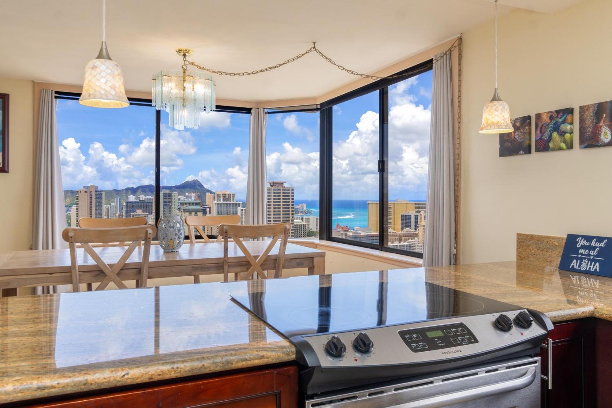 Hawaiian Monarch Penthouse 402 Apartment